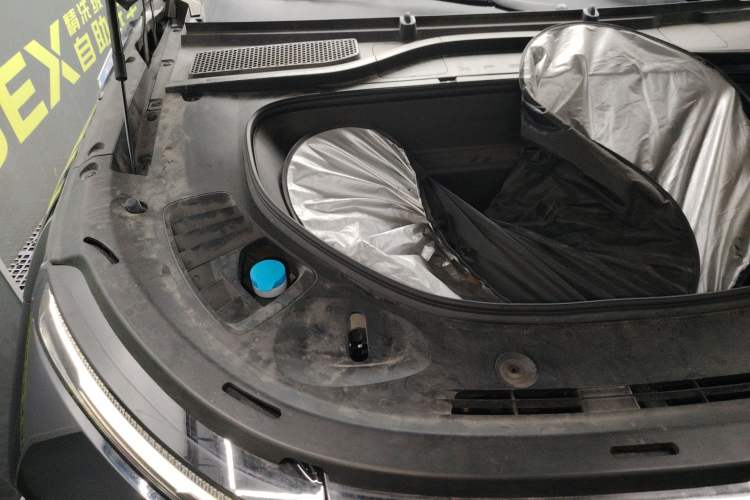 Used XPeng G9 2024 570 Max Engine Bay Right
