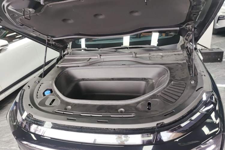 Used XPeng G9 2024 702 Max Engine Bay