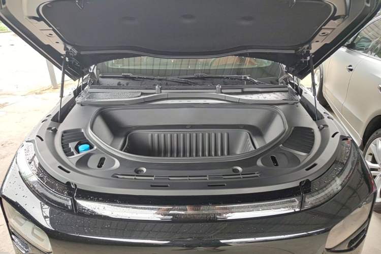 Used XPeng G9 2024 570 Max Engine Bay