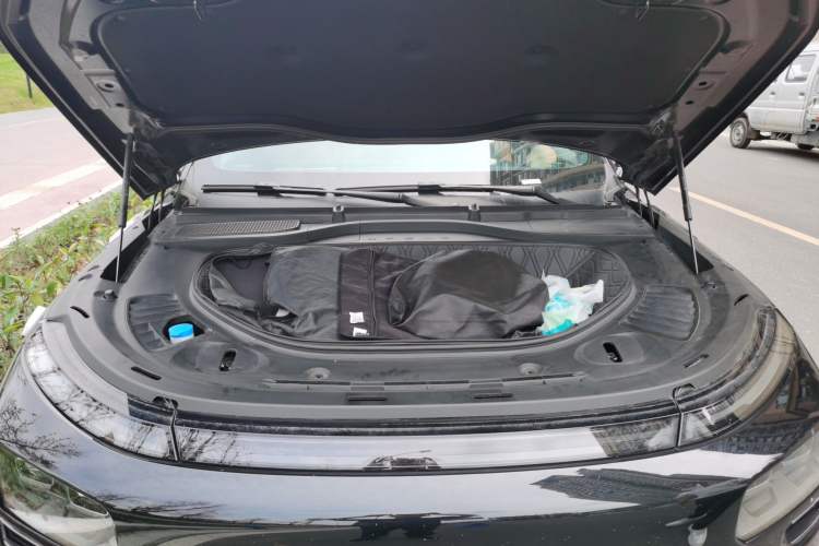 Used XPeng G9 2024 570 Max Engine Bay