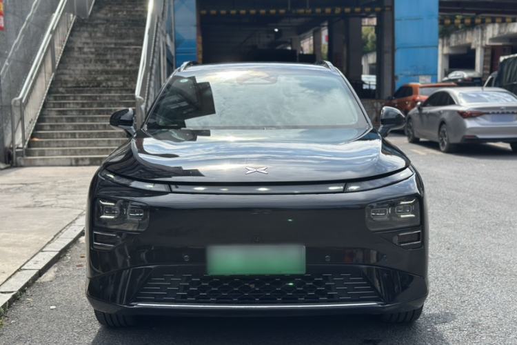 Used XPeng G9 2024 570 Max Exterior 12