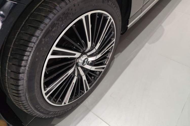 Used XPeng G9 2024 570 Max Exterior 4