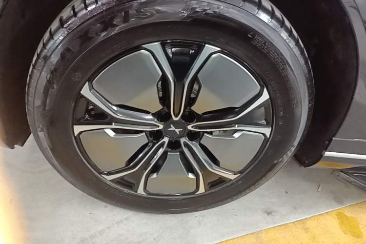 Used XPeng G9 2024 702 Pro Exterior 4