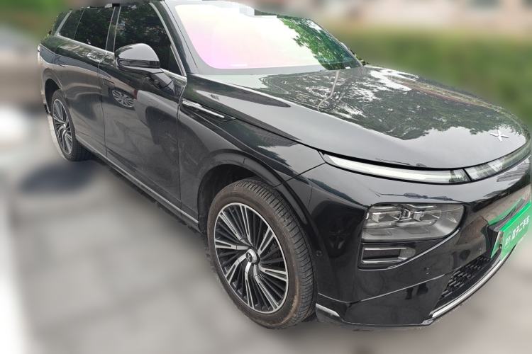 Used XPeng G9 2024 570 Max Front Right 45 Deg