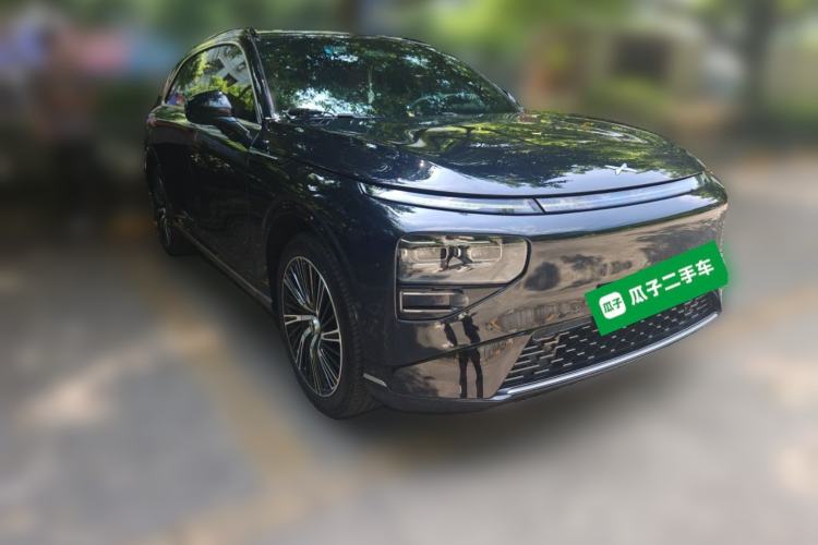 Used XPeng G9 2024 570 Max Front Right 45 Deg