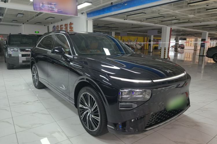 Used XPeng G9 2024 570 Max Front Right 45 Deg