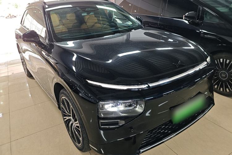 Used XPeng G9 2024 570 Max Front Right 45 Deg