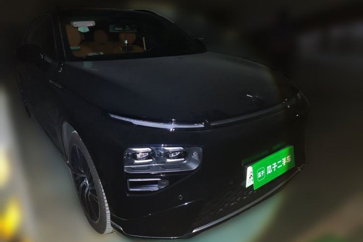 Used XPeng G9 2024 570 Max Front Right 45 Deg