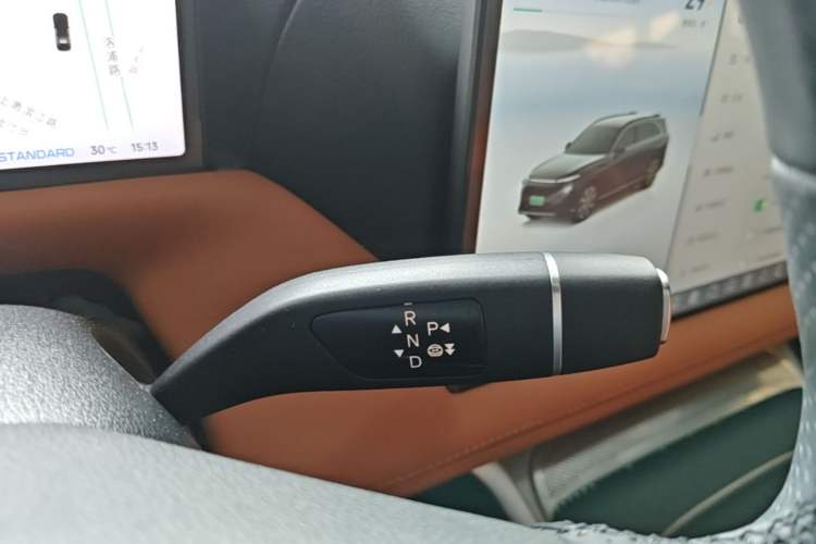 Used XPeng G9 2024 570 Max Gear Lever