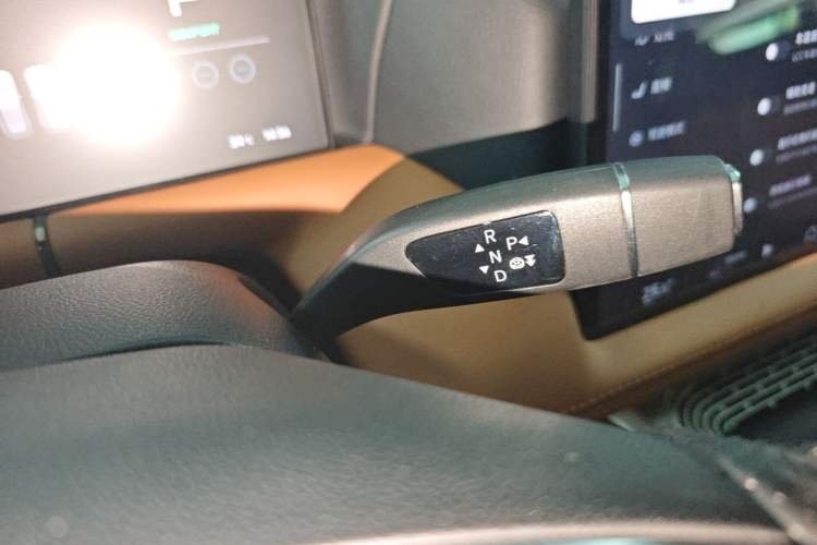 Used XPeng G9 2024 570 Max Gear Lever