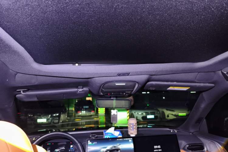 Used XPeng G9 2024 570 Max Headliner