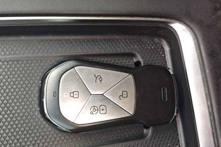 Used XPeng G9 2024 570 Max Interior 1