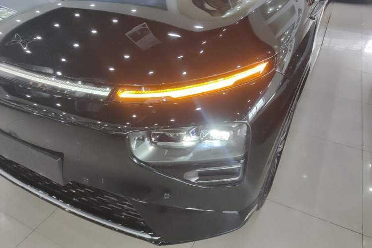 Used XPeng G9 2024 650 Max Left Front Headlight