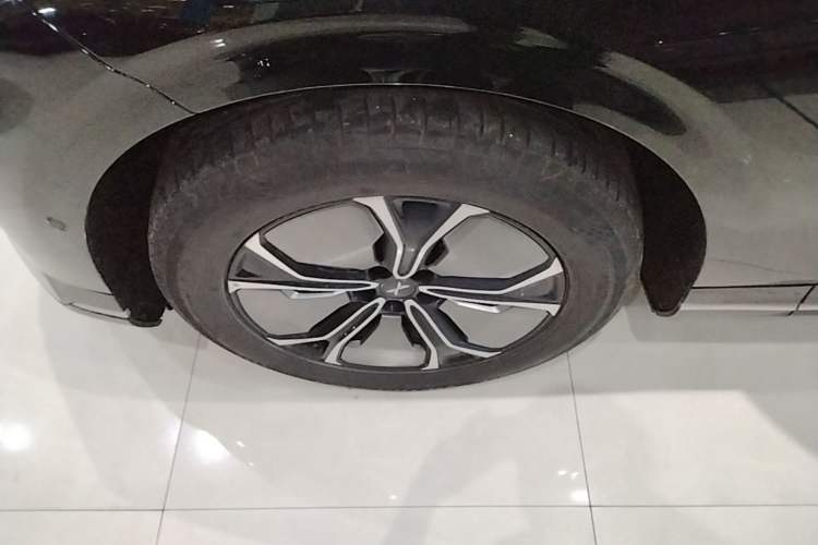 Used XPeng G9 2024 570 Pro Left Front Wheel Hub