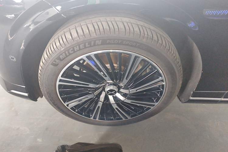 Used XPeng G9 2024 570 Max Left Front Wheel Hub