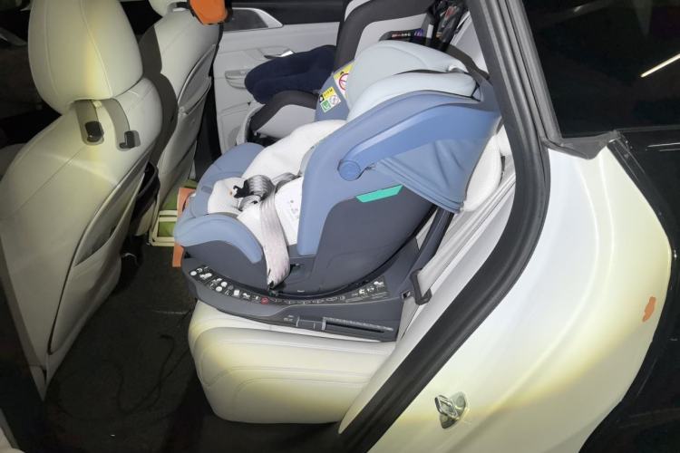 Used XPeng G9 2024 570 Max Left Rear Seat