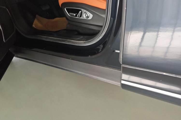 Used XPeng G9 2024 650 Max Left Side Sill