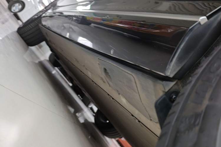 Used XPeng G9 2024 570 Max Left Side Sill