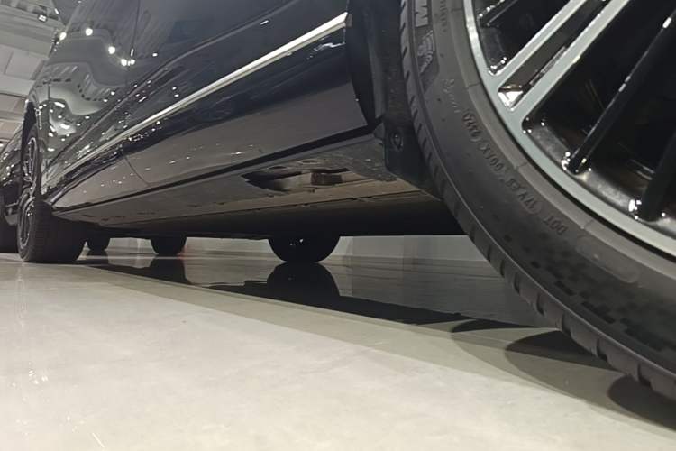 Used XPeng G9 2024 702 Max Left Side Sill