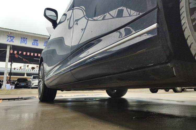 Used XPeng G9 2024 702 Max Left Side Sill