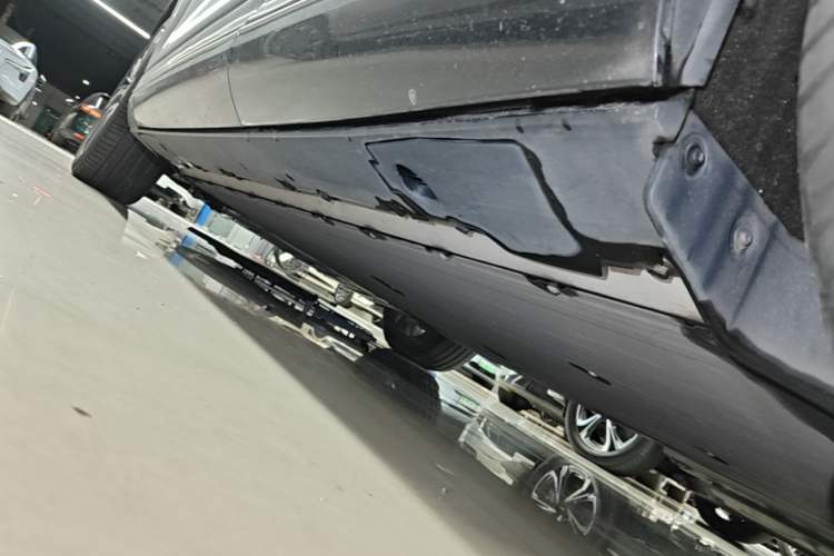 Used XPeng G9 2024 570 Pro Left Side Sill