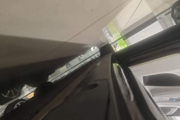 Used XPeng G9 2024 570 Max Left Side Sill