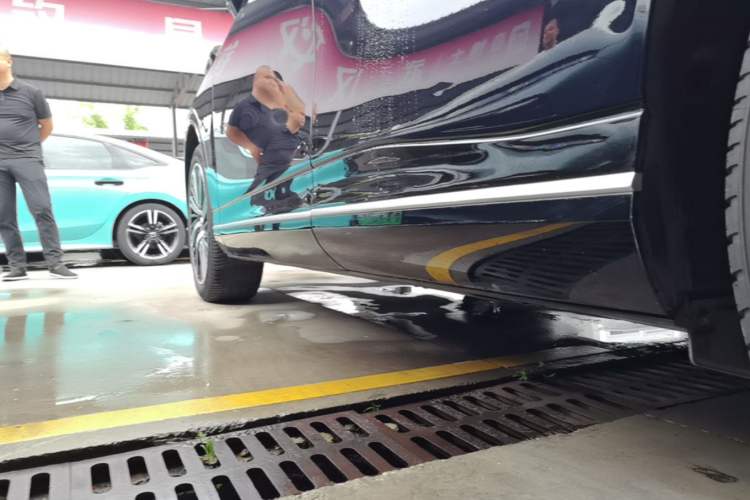 Used XPeng G9 2024 570 Max Left Side Sill