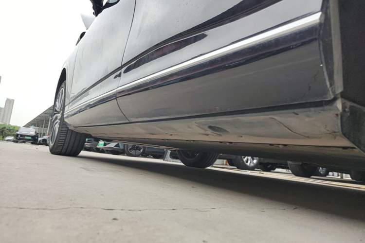 Used XPeng G9 2024 570 Max Left Side Sill