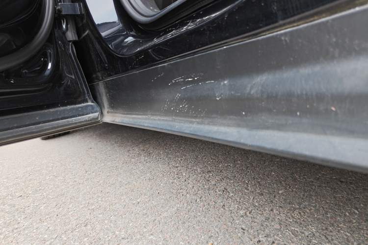 Used XPeng G9 2024 570 Pro Left Side Sill