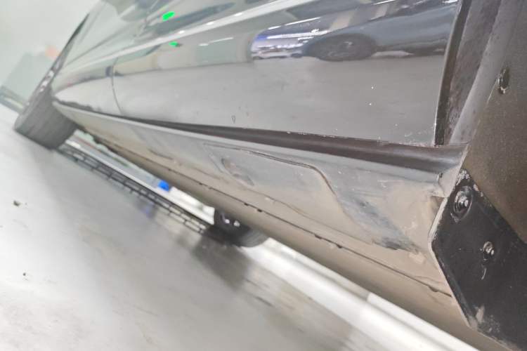 Used XPeng G9 2024 570 Pro Left Side Sill