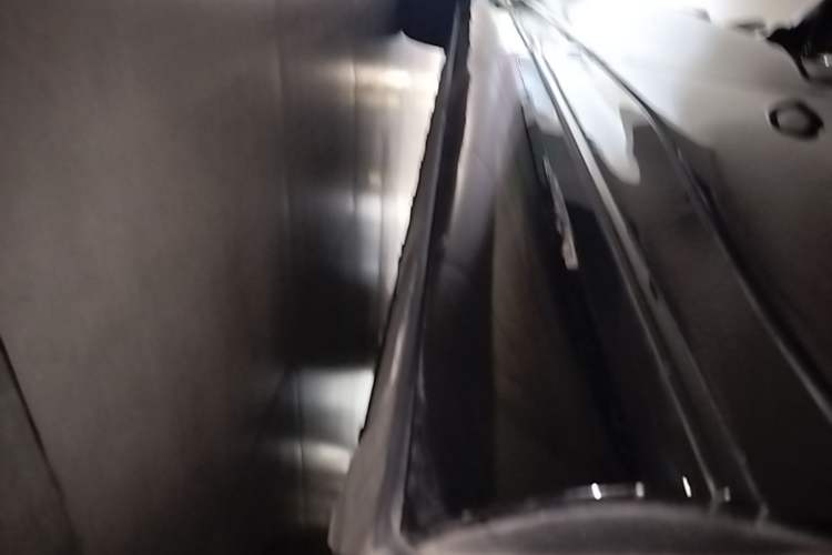 Used XPeng G9 2024 570 Max Left Side Sill