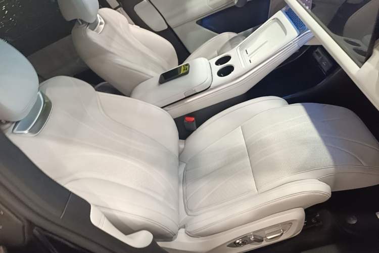 Used XPeng G9 2024 570 Max Right Front Seat