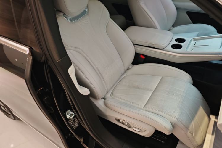 Used XPeng G9 2024 570 Pro Right Front Seat