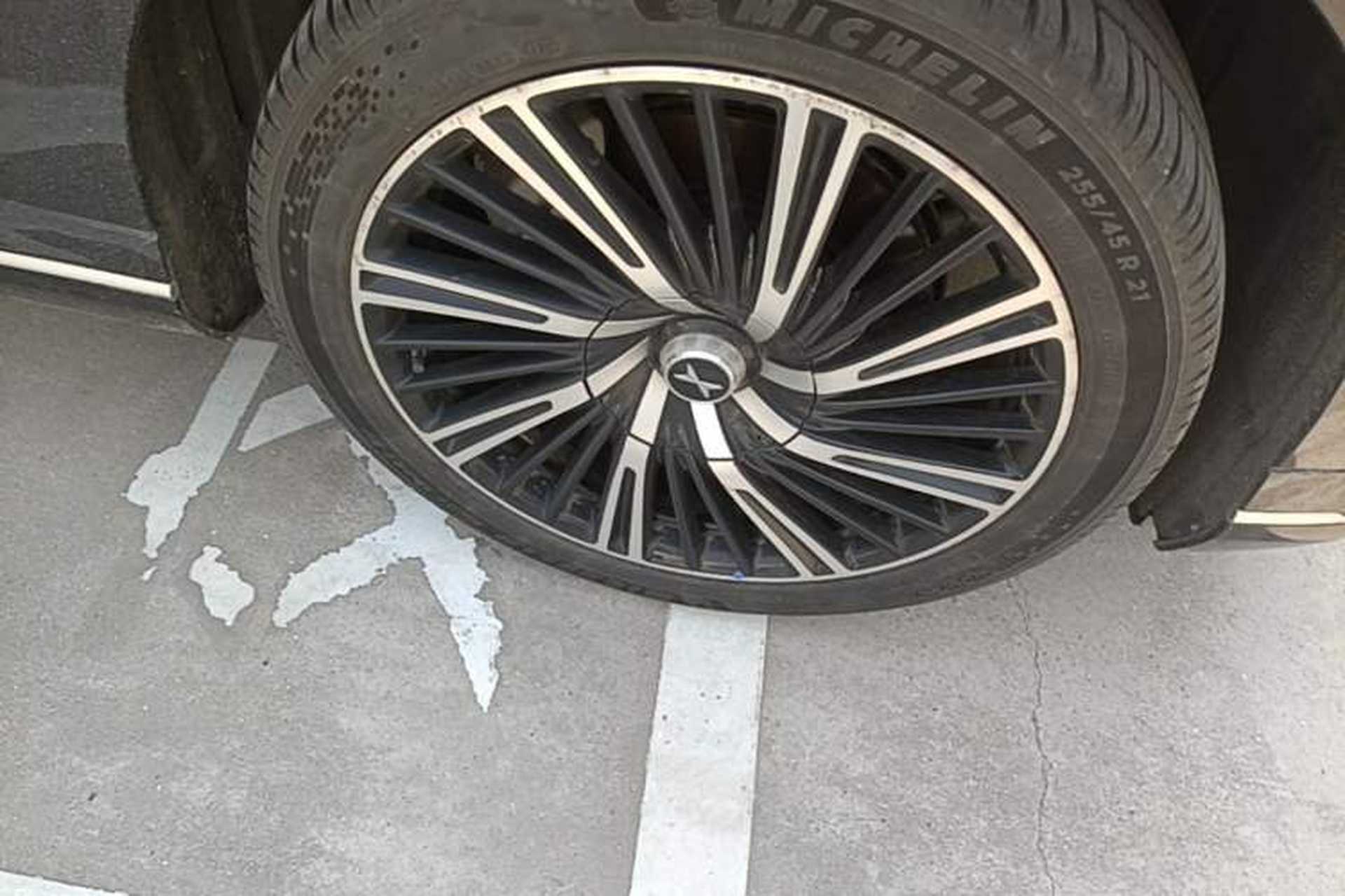 Used XPeng G9 2024 702 Max Right Front Wheel Hub