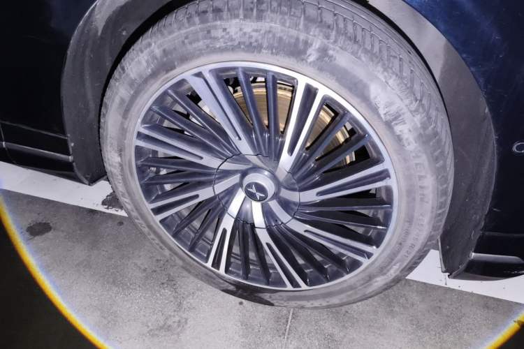 Used XPeng G9 2024 570 Max Right Front Wheel Hub