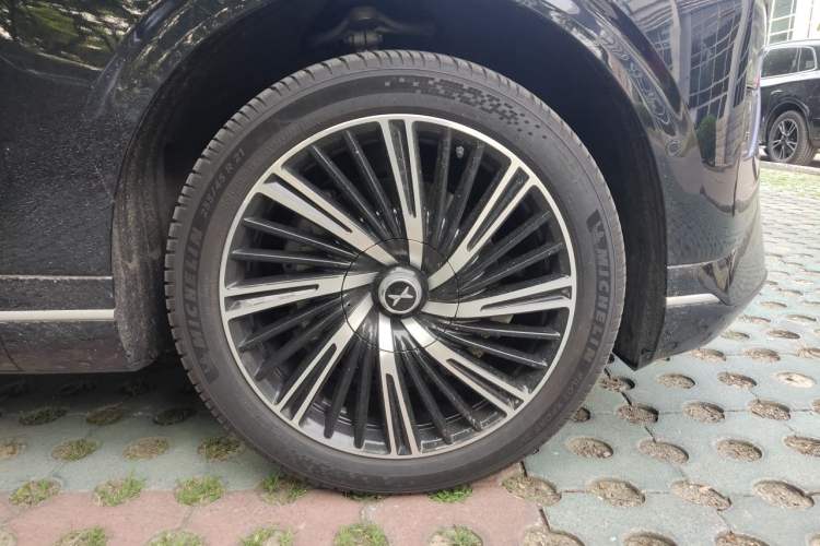 Used XPeng G9 2024 702 Pro Right Front Wheel Hub
