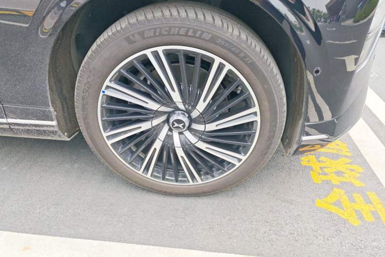 Used XPeng G9 2024 570 Pro Right Front Wheel Hub
