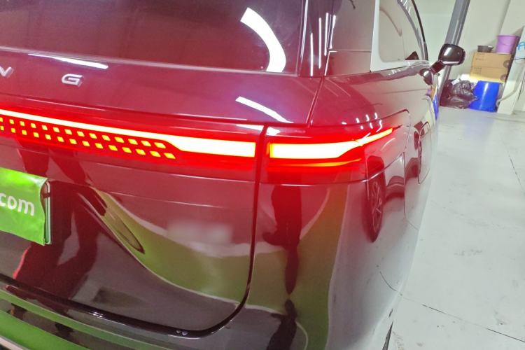 Used XPeng G9 2024 570 Pro Right Rear Taillight