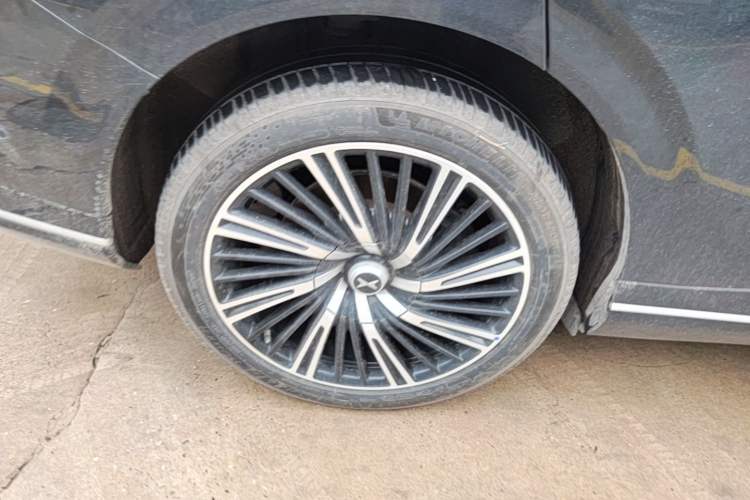 Used XPeng G9 2024 702 Max Right Rear Wheel Hub
