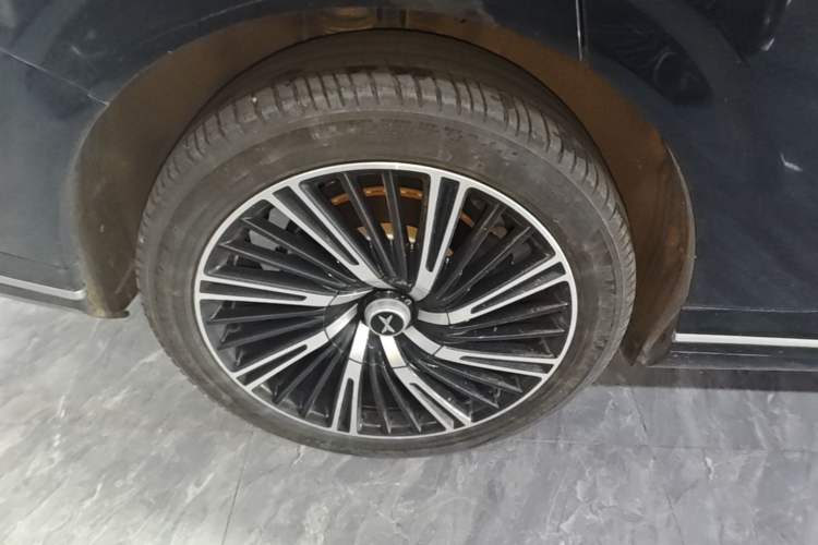 Used XPeng G9 2024 702 Max Right Rear Wheel Hub
