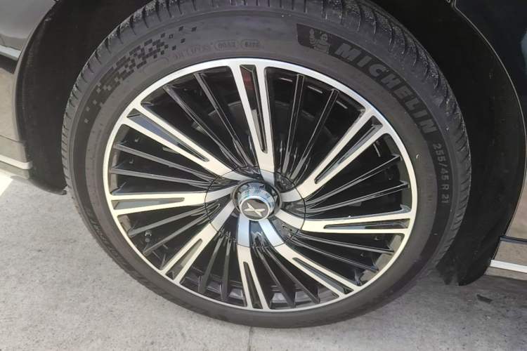 Used XPeng G9 2024 650 Max Right Rear Wheel Hub