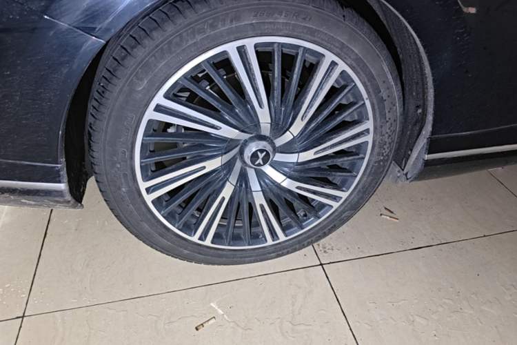 Used XPeng G9 2024 650 Max Right Rear Wheel Hub