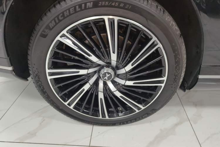 Used XPeng G9 2024 570 Max Right Rear Wheel Hub