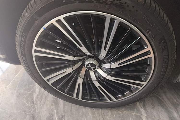 Used XPeng G9 2024 570 Max Right Rear Wheel Hub