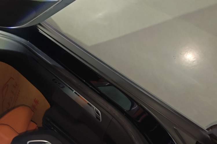 Used XPeng G9 2024 650 Max Right Side Sill
