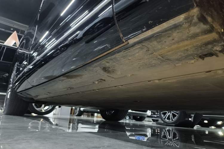 Used XPeng G9 2024 702 Pro Right Side Sill