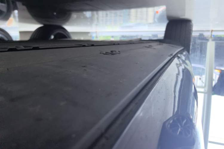 Used XPeng G9 2024 570 Pro Right Side Sill
