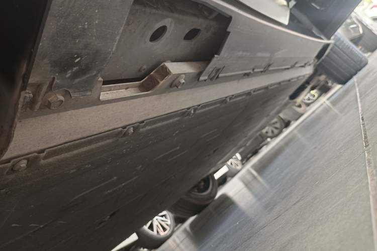 Used XPeng G9 2024 702 Max Right Side Sill
