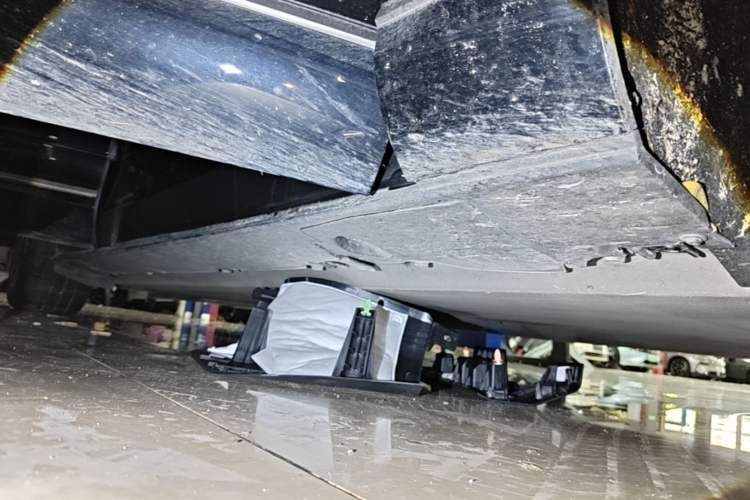 Used XPeng G9 2024 650 Max Right Side Sill
