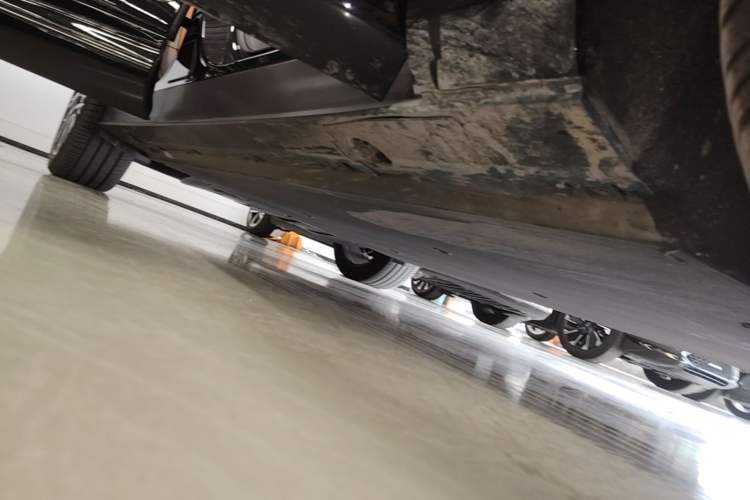 Used XPeng G9 2024 702 Max Right Side Sill